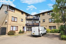 1 bedroom Flat for s...